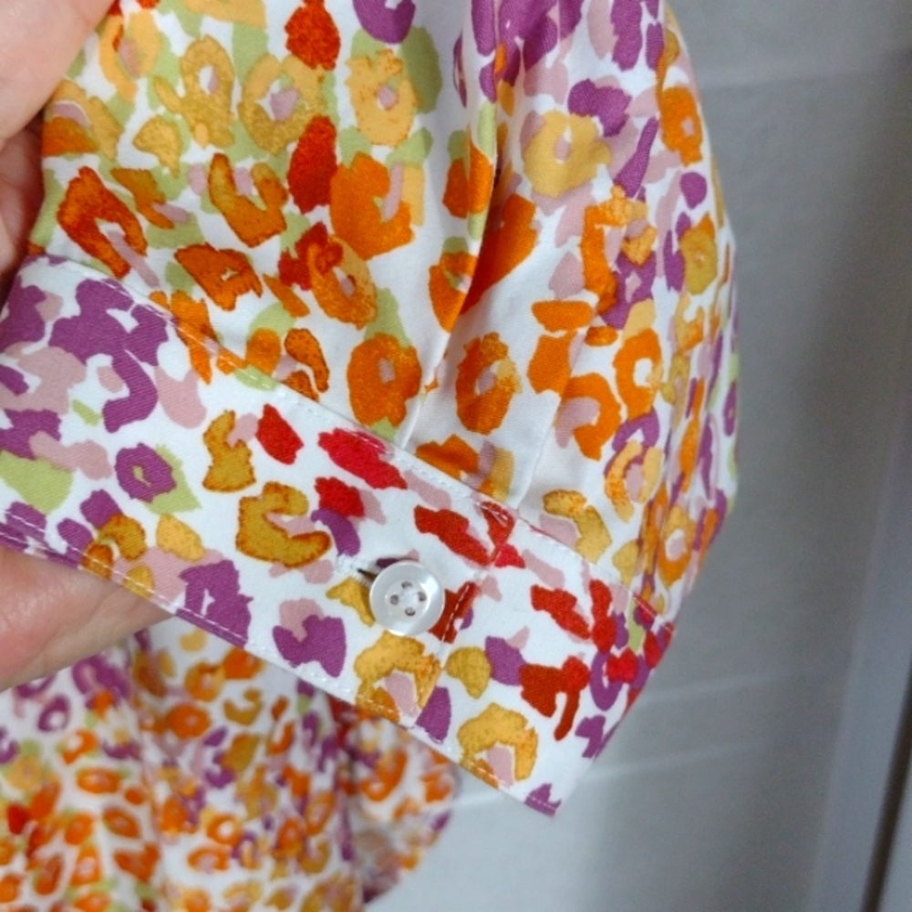Chico's Multicolor Abstract Floral No Iron Blouse Size XL - Picture 2 of 7